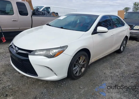 2015 Toyota Camry Se z USA, uszkodzony, nr VIN 4T1BF1FK3FU020309